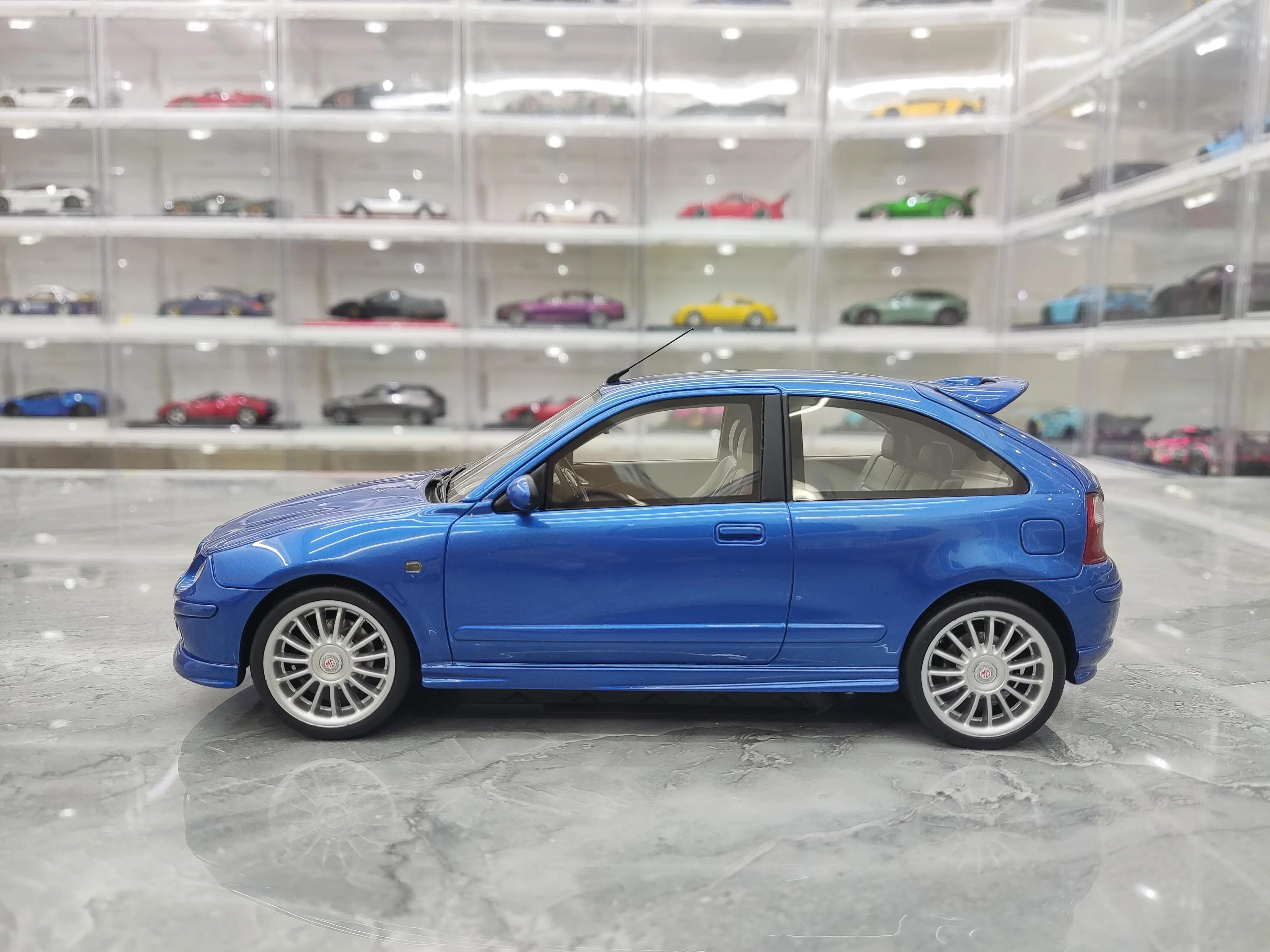 OTTO 1:18 мг 160 ZR 2001 синий ограниченный по 2000 штук имитация смолы статическая модель