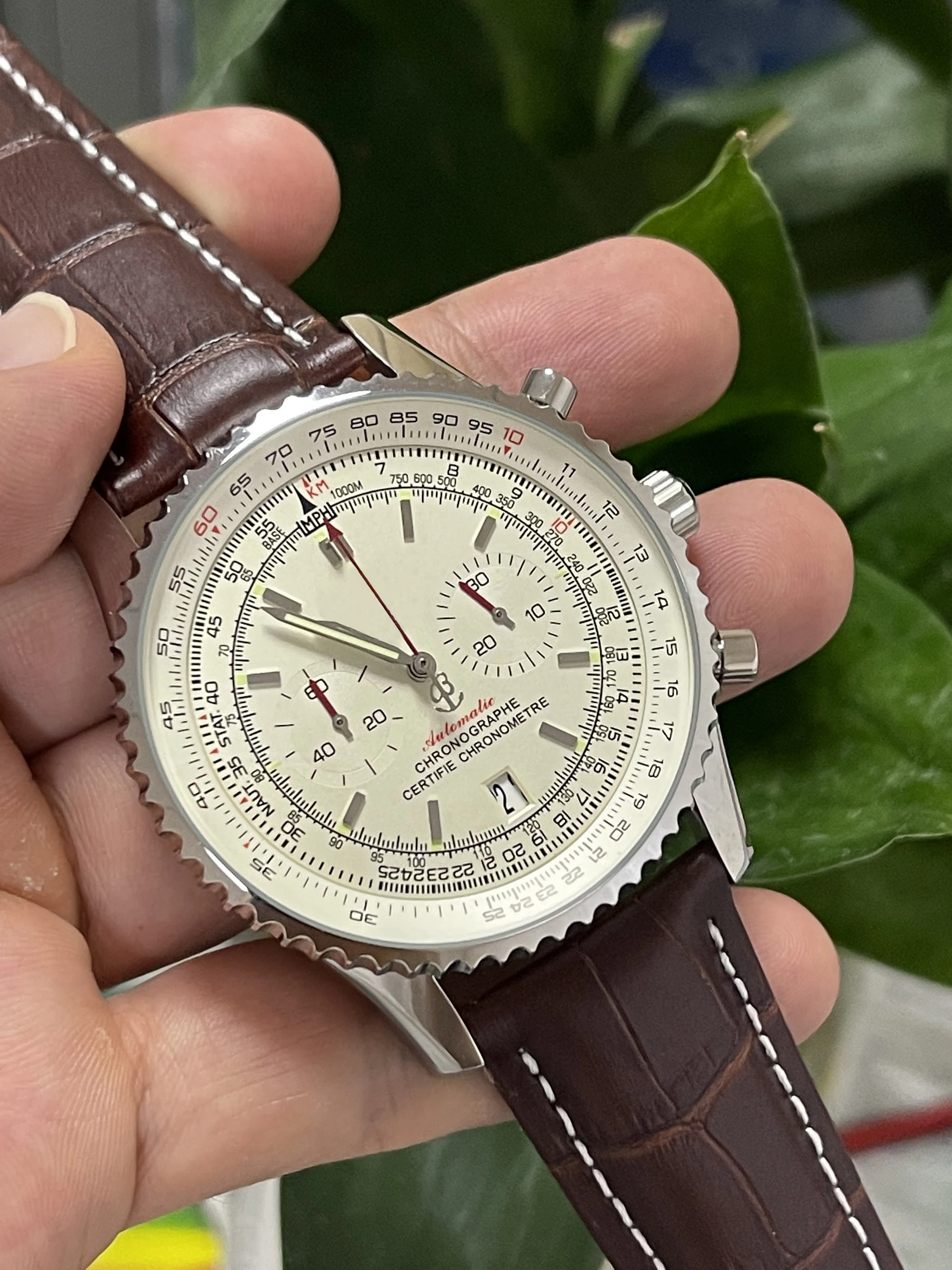 

Мужские кварцевые часы с хронографом и кожаным ремешком