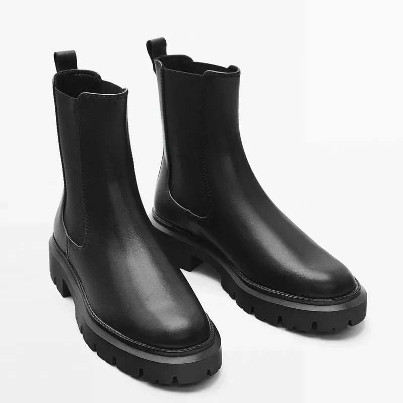 

Luxury Brand Genuine Leather Women Chelsea Boots Round Toe Slip On Boots Women Casual Slim Platform Flat Women Short Boots.
