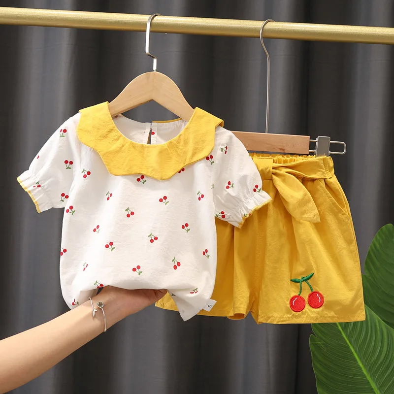 Girls' clothing suit new summer short-sleeved T-shirt+printed bow shorts 2 pieces children's clothing suit baby clothing suit