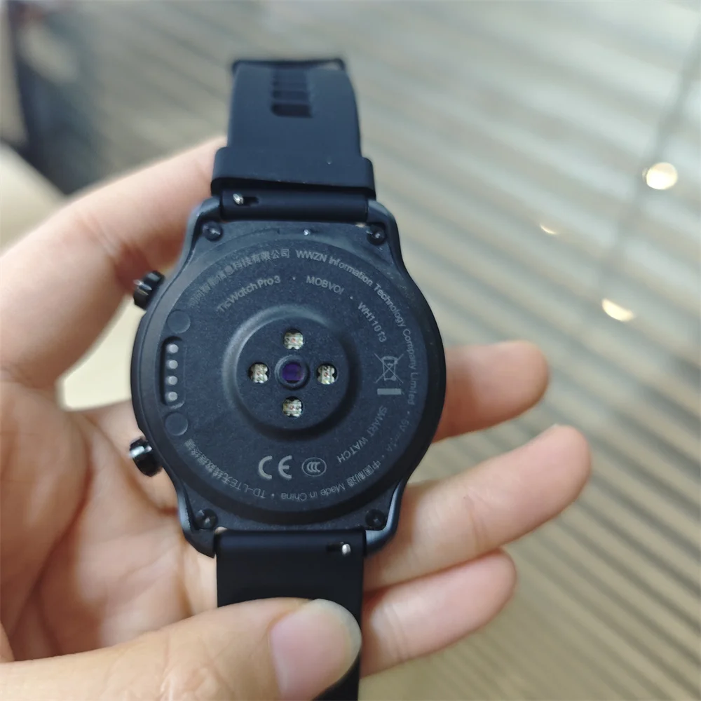 Фото TicSmartwatch Pro 3 (бывший в порядке) WH12018 Wear OS 3.5 Встроенный GPS IP68 Водонепроницаемая машина с дисплеем №4