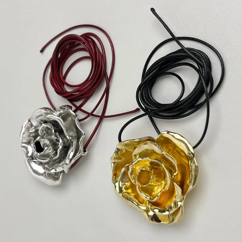 Винтажное металлическое кольцо-чокер с цветами