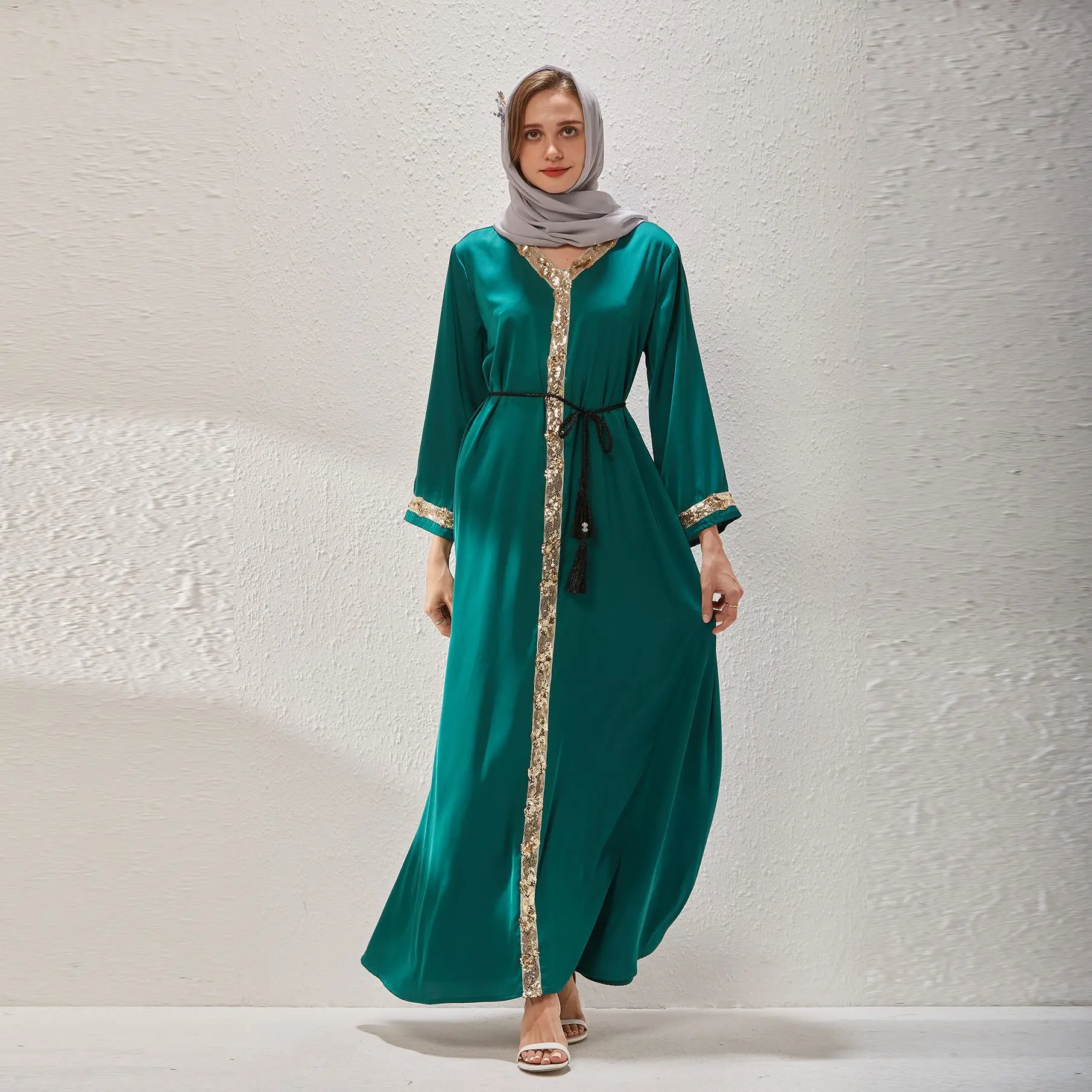Robe Femme Musulmane 2022 Muslim Arab Sequins Long Sleeve V-neck Casual Loose Elegant Female Abayas For Women