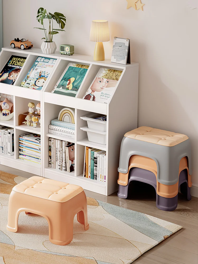 Маленькие стулья складные пластиковые для домашнего использования