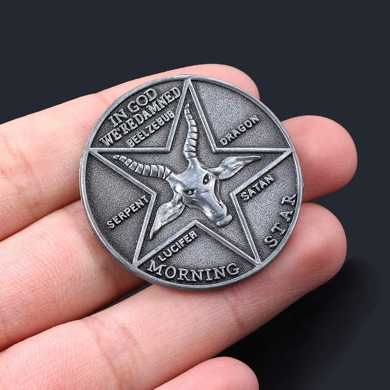 

Lucifer Satanic Goat Head Coin Keychain Devil Badge Souvenir Fans Keychain Decoration Memorial Accessories