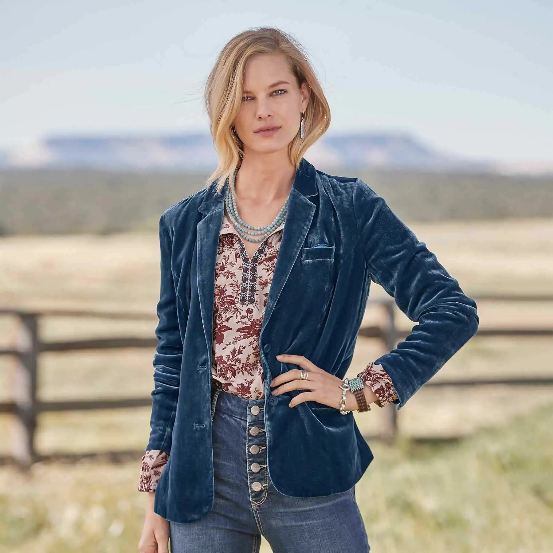 Blazer for Women Short Coat 2022 New Gold Velvet  Jacket Women Solid Color Fashion Casual Suit Top for Women