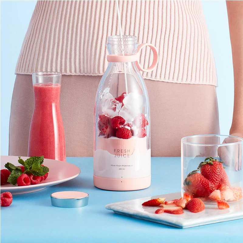 Wireless Rechargeable Battery Fresh Juice Mini Fast Smoothie Blender Cup Electric Juicer Portable For Household Portable Blender