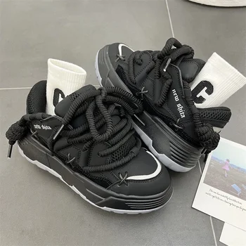 New Design Women Men Bread Shoes Wide Sole Couples Unisex Chunky Sneakers Hip Hop Sports Shoes 41 42 1