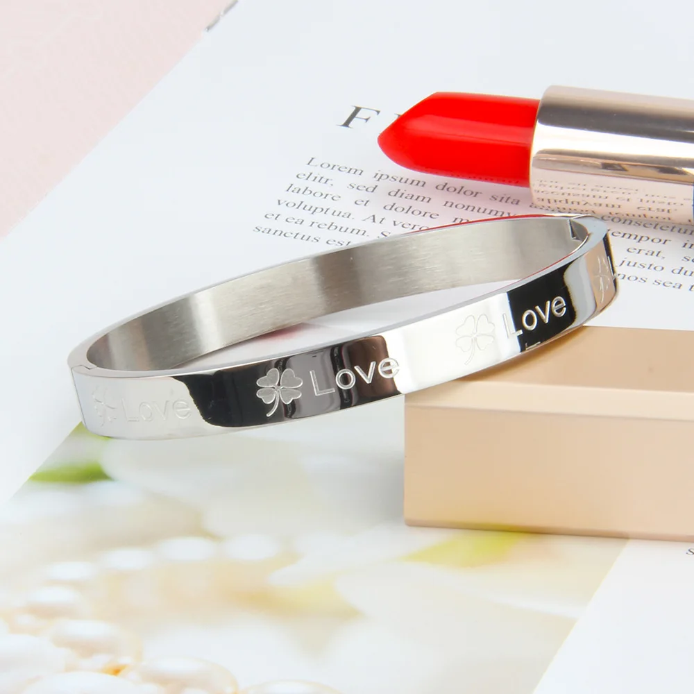 

Fashion Couple Titanium Steel Bracelet New Creative Corrosion Carved Love Four-Leaf Clover Stainless Steel Bracelet