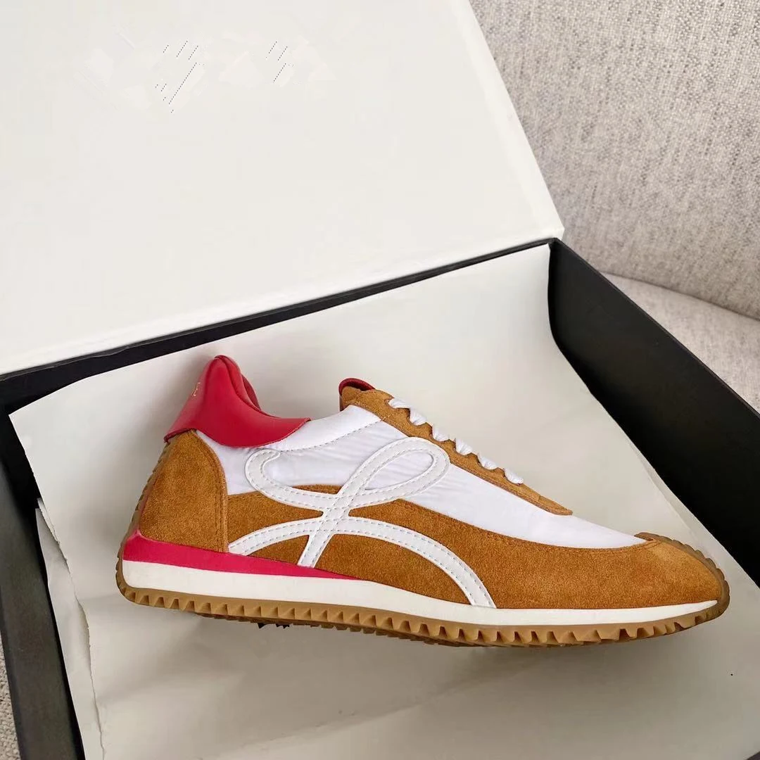 

Женские кроссовки из натуральной кожи, разные цвета