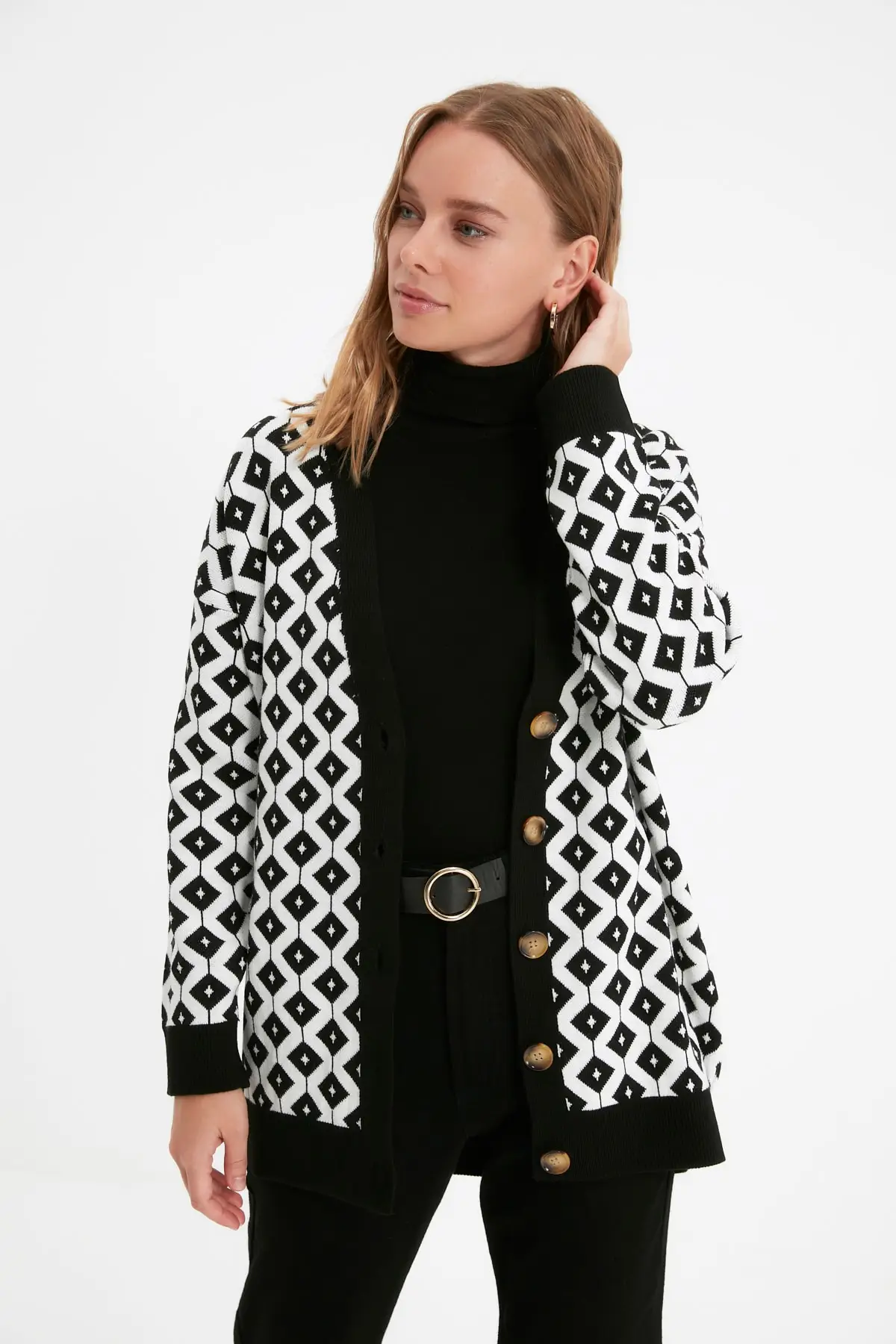 

Trendyol V-Neck Pattern Knitwear Cardigan TCTAW22TH0082