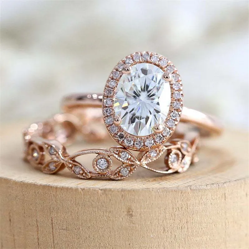 

Women's 2 Piece/Set Delicate Rose Gold Ring Vintage Flower Rattan Inlaid Oval White Crystal Wedding Ring Gift