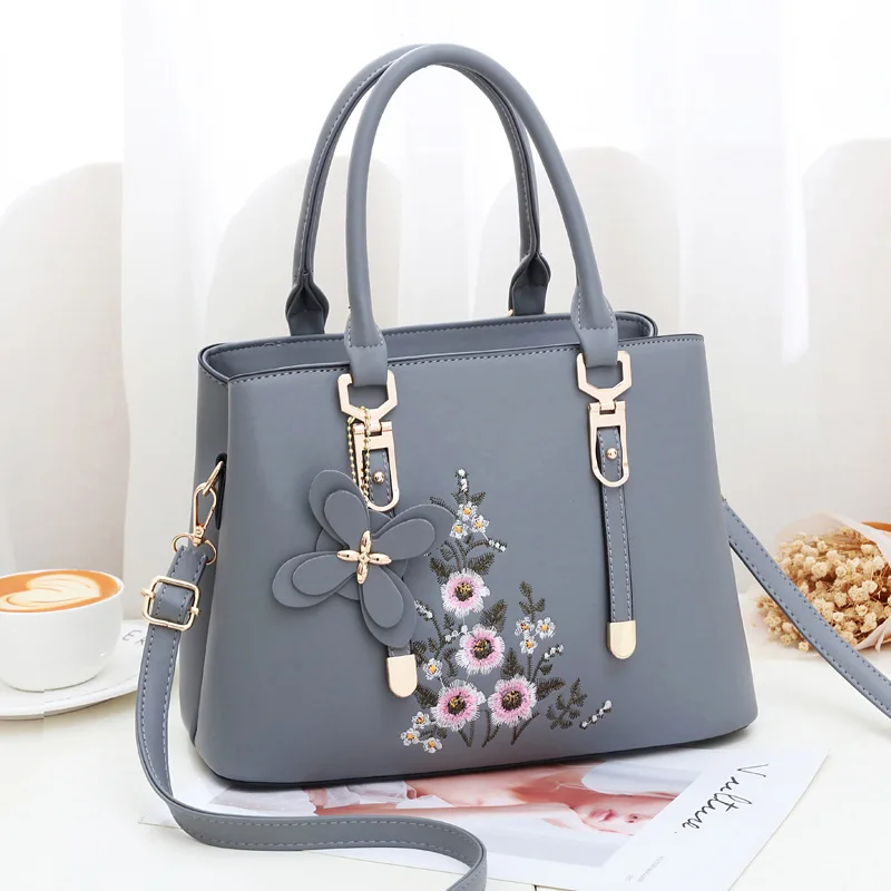 

Women Bags Designer Handbag 2022 Luxury Messenger Mother bag Embroidered Decoration Brand Purse and Wallet