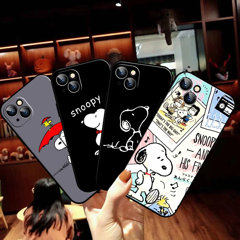 

Cartoon Snoopy Phone Case For Funda iPhone 11 12 13 Pro Max Mini X XR XS Max SE 2020 6 6s 7 8 Plus Soft Black Celular Etui