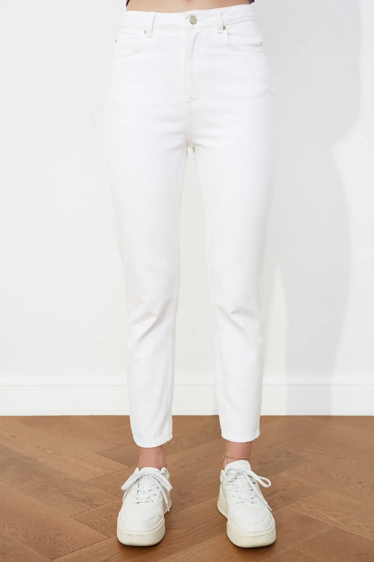 

White High Waist Jean Mom Women Jeans 2021