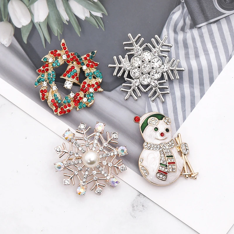 

Christmas Brooch For Women Men Crystal Rhinestone Metal Badge Pins Snowman Santa Claus Deer Garland Christmas Decor Jewelry Gift