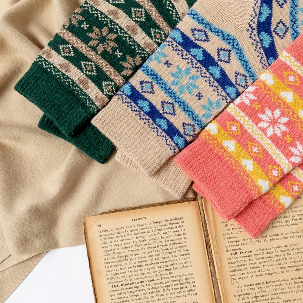 5 Pairs New Fashion Colorful Cute Cartoon Women Socks Thickened National Style Love Star Women Middle Tube Rabbit Wool Socks