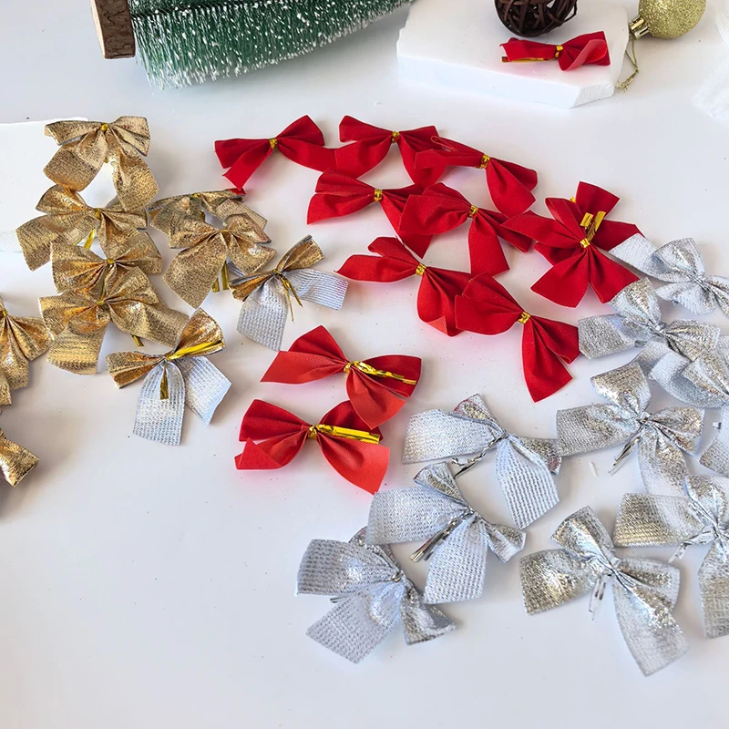 Набор из 12 красных мини-елочных бантов