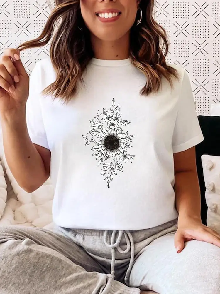 

Футболка женская с коротким рукавом и графическим принтом, повседневная Милая трендовая футболка с цветочным принтом, одежда 90-х, летняя мо...