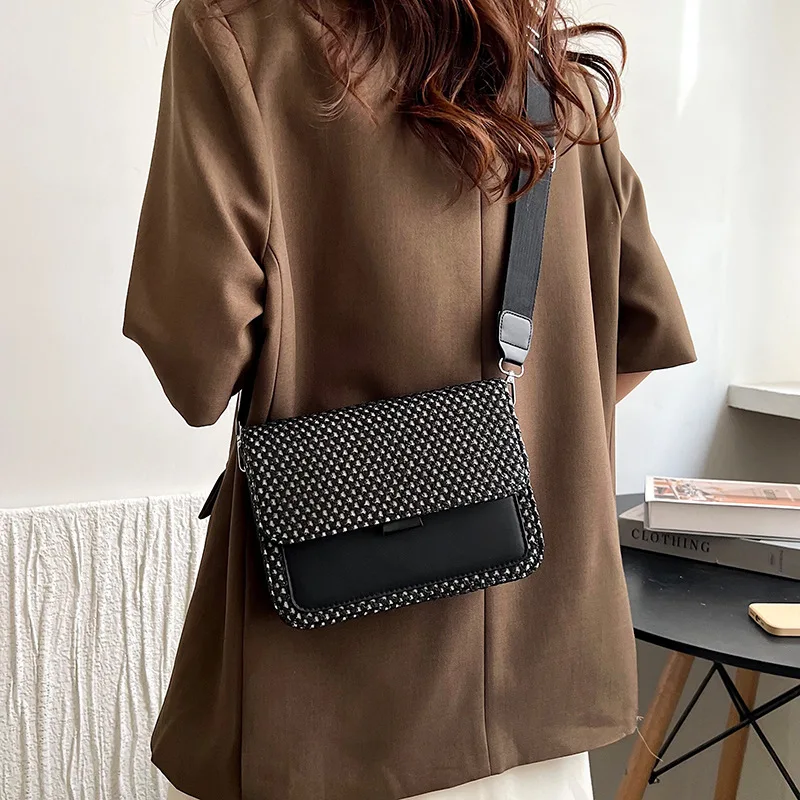 Women  New Fashion Fashionable Spliced Small Square Bag Wide Shoulder Strap Single Shoulder Crossbody Bag