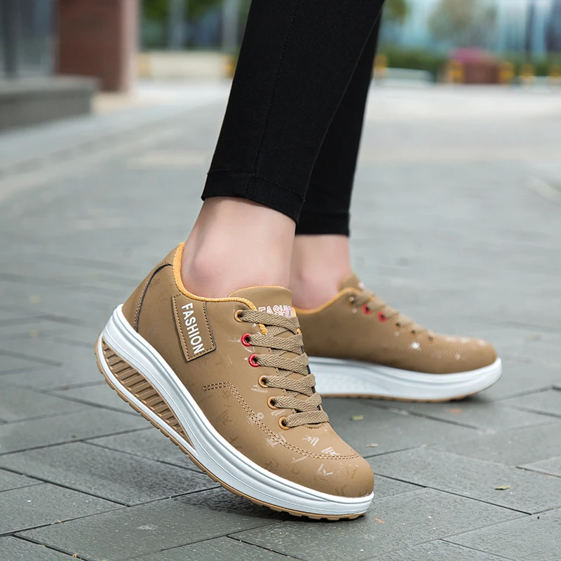Walking Shoes Women Sneakers Fashion Shake Shoe Sport Comfortable Lightweight Ladies Thick Bottom Casual Footwear Trainers