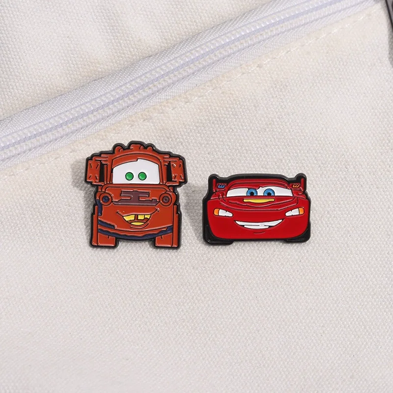 Молния Маккуин детская булавка в стиле аниме автомобили Диснея милая брошь с
