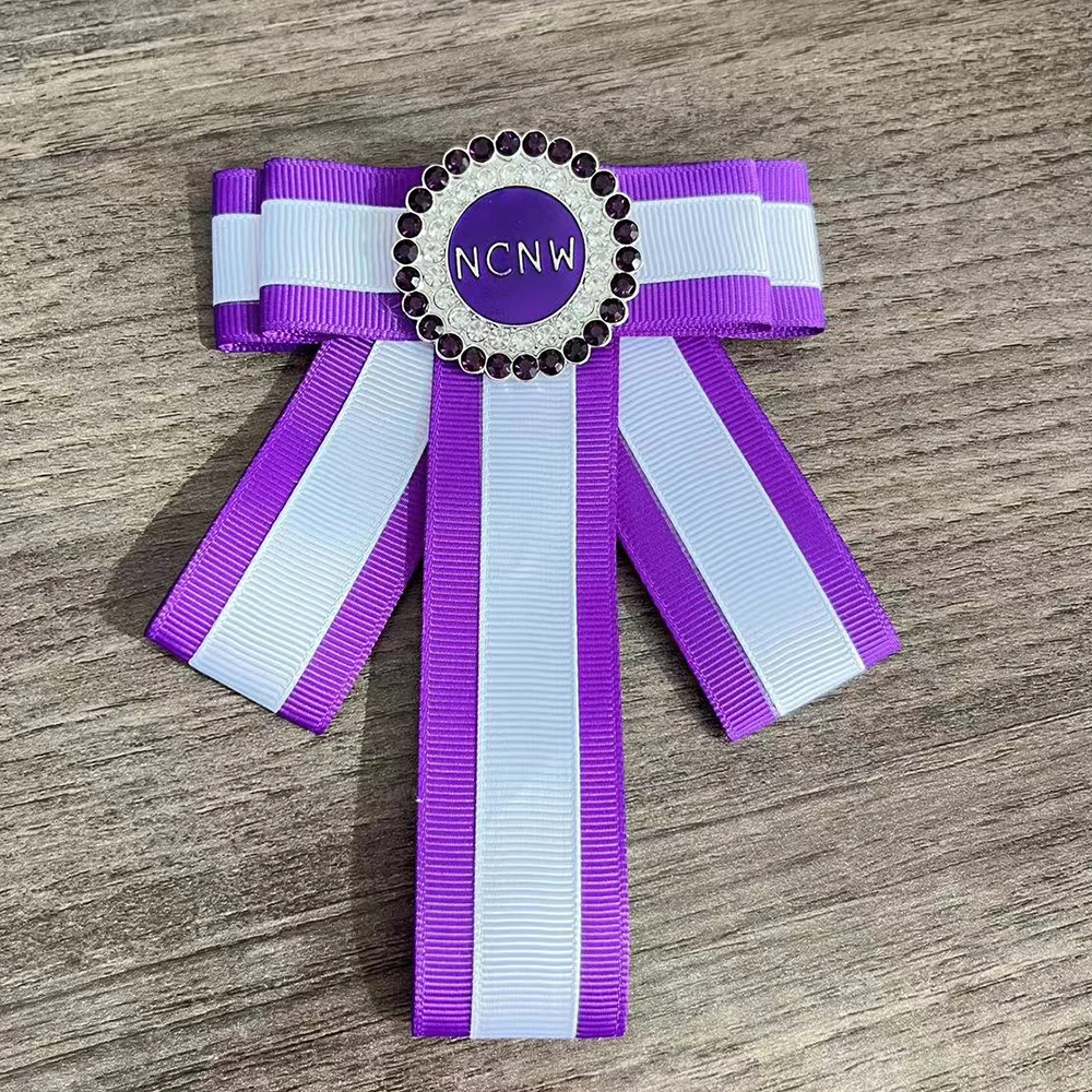 Брошь Женское общество с фиолетовой и белой лентой бантом NCNW