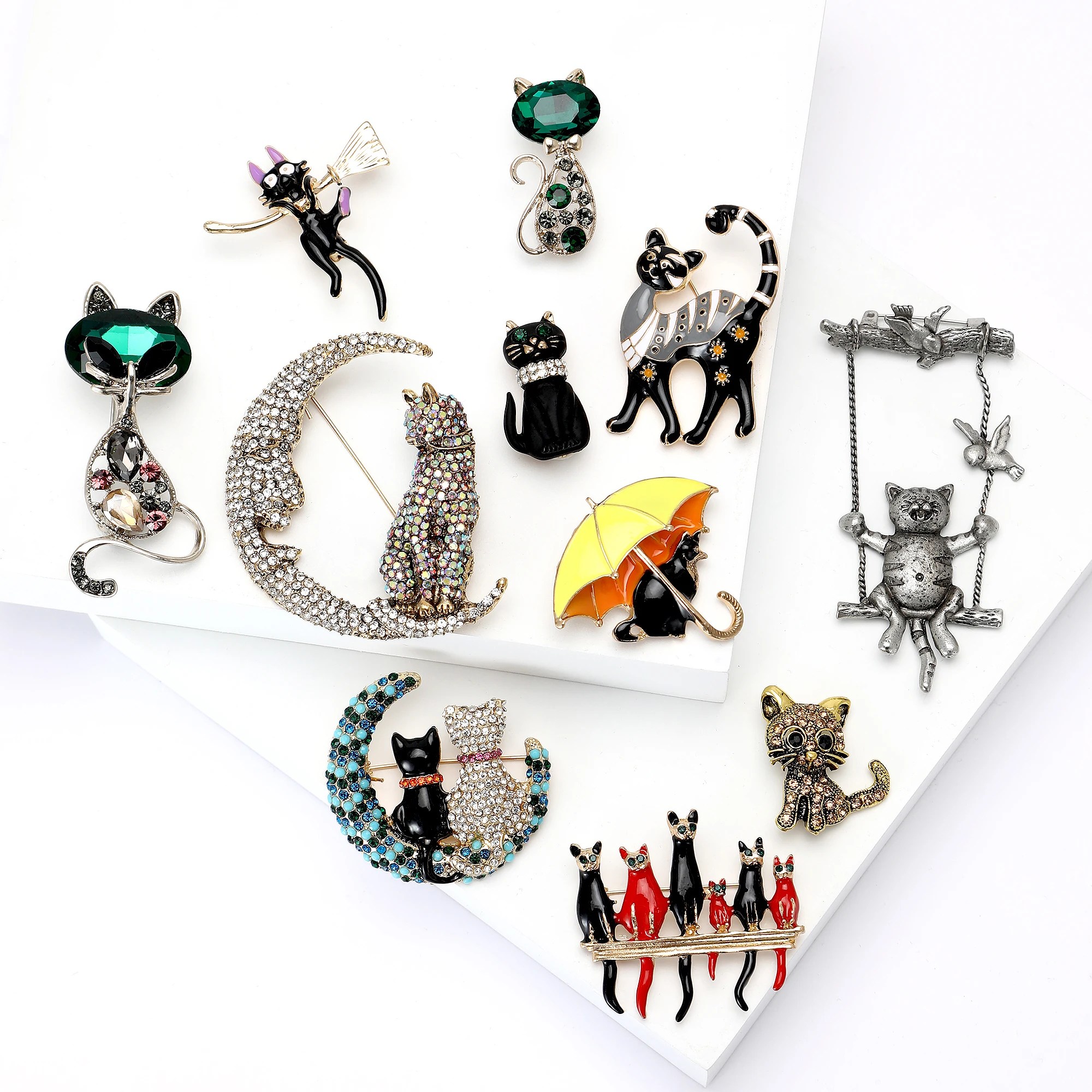 Брошь с котом цвет в ассортименте