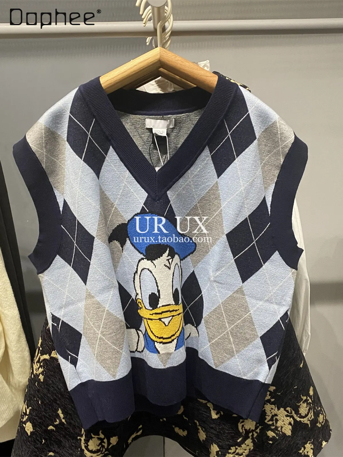 

Spring and Autumn College Style Loose-Fitting Waistcoat Cartoon Duck Sweater Vest Women's V-neck Sleeveless Pullover Knitted Top