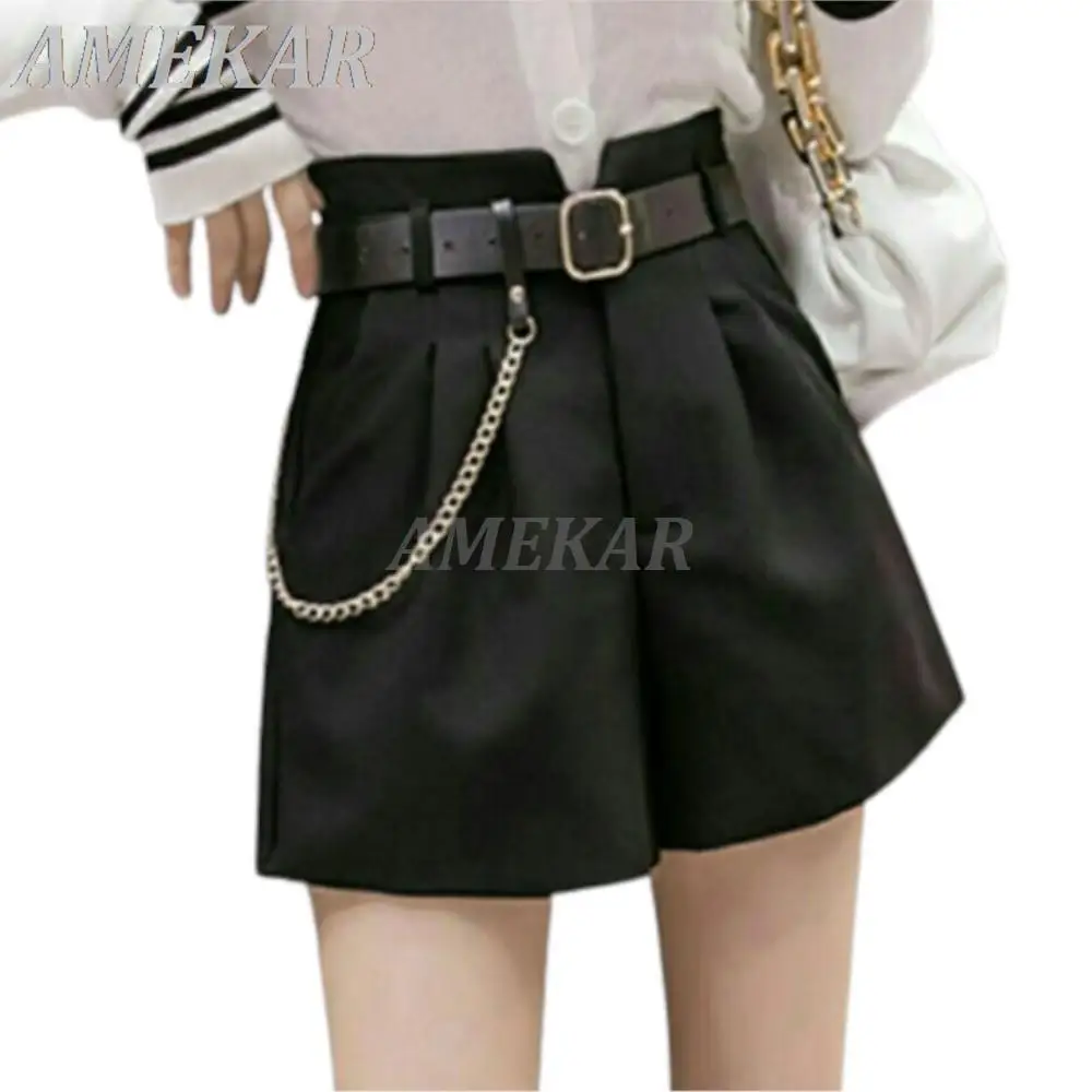 2023 Winter Fashion New Black Shorts For Women All-match Woolen Casual Thicken Shorts Lady Loose Commuter High Waist Short Pants
