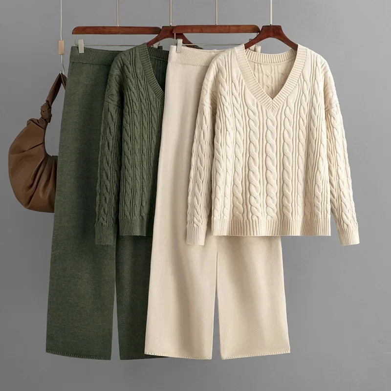 

Autumn and Winter 2023 European and American Women's Wide Leg Pants Set Two piece Fried Dough Twists V-neck Knitted Set Women