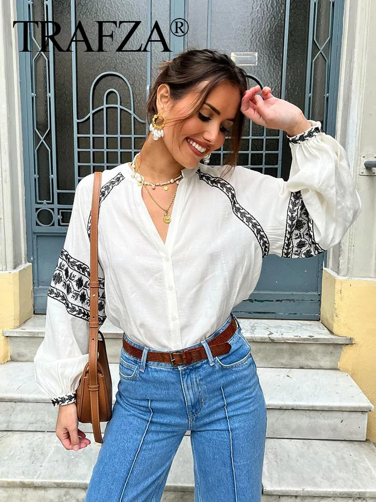 Блузка женская однотонная с V-образным вырезом и рукавами-фонариками