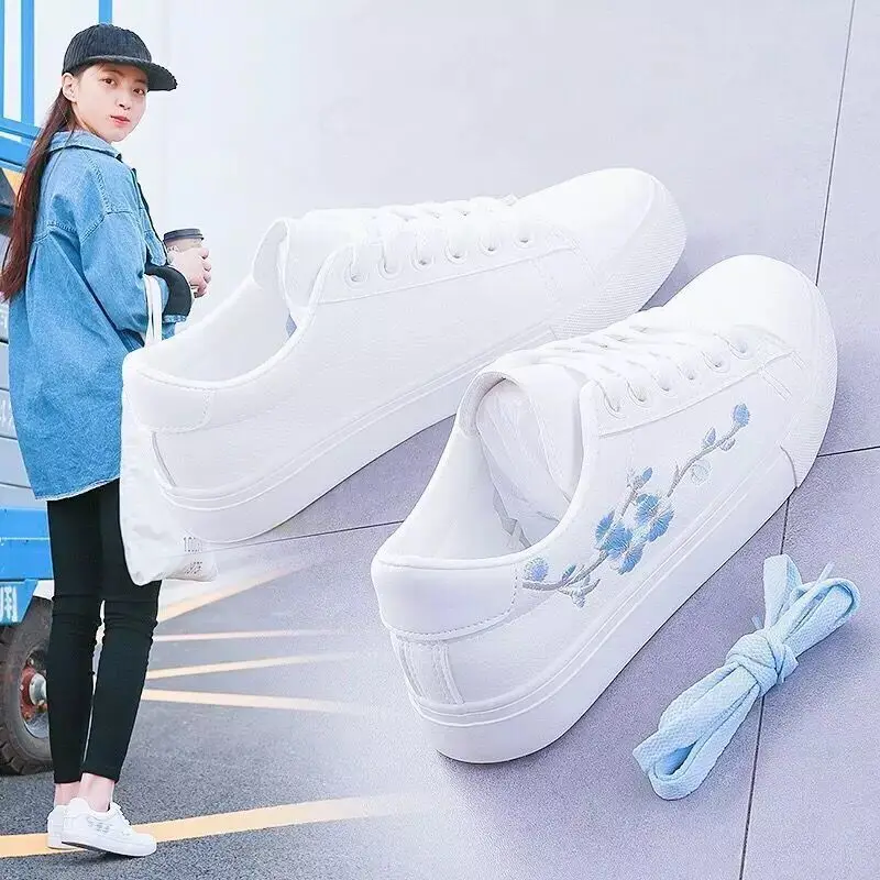 

Women Casual Shoes 2022 New Ladies Shoes Fashion Embroidered Flower White Mesh Breathable Lace-Up Sneakers chaussures femme