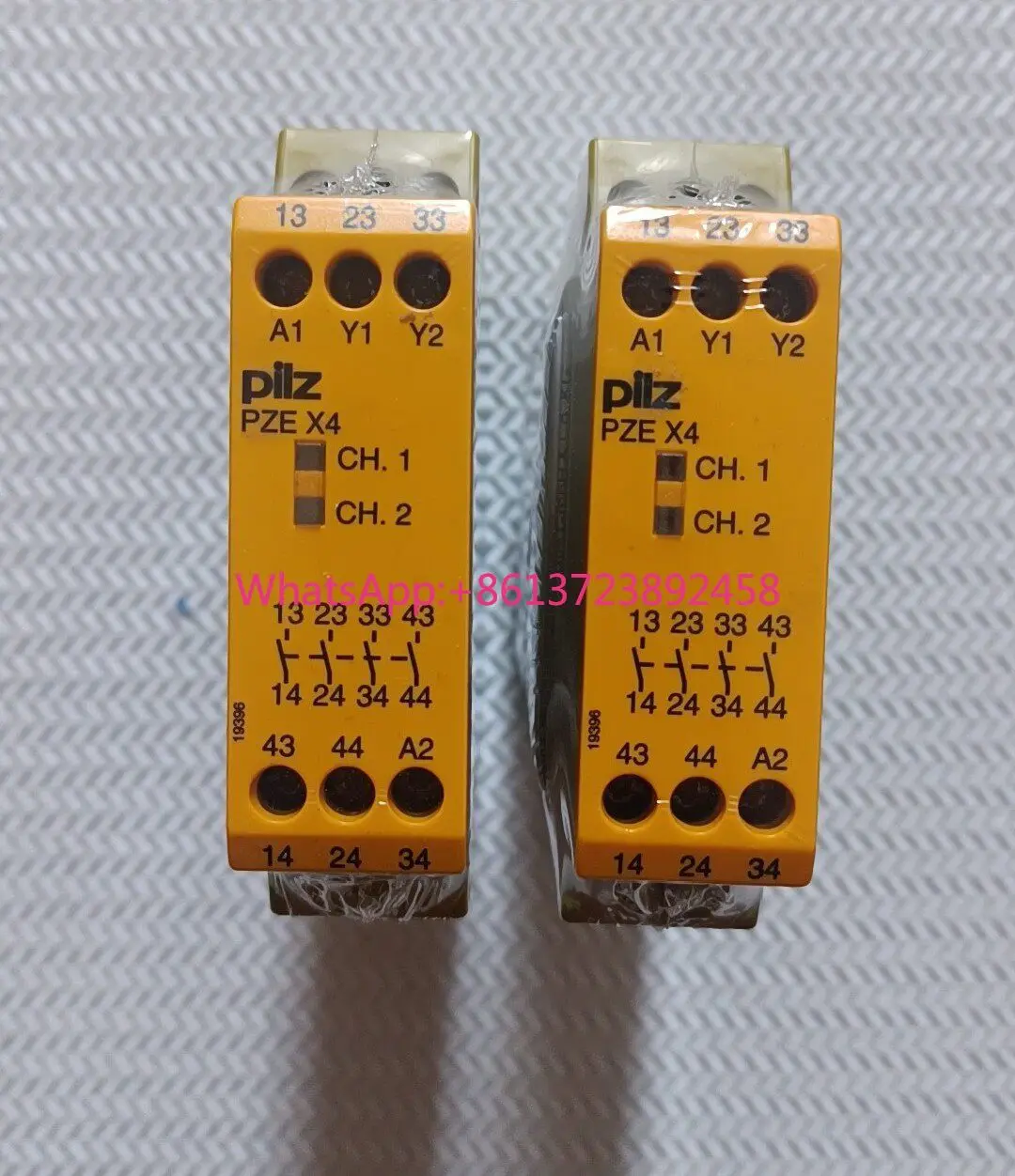 Фото Реле безопасности PILZ X4 774585 Новое поступление в наличии №1