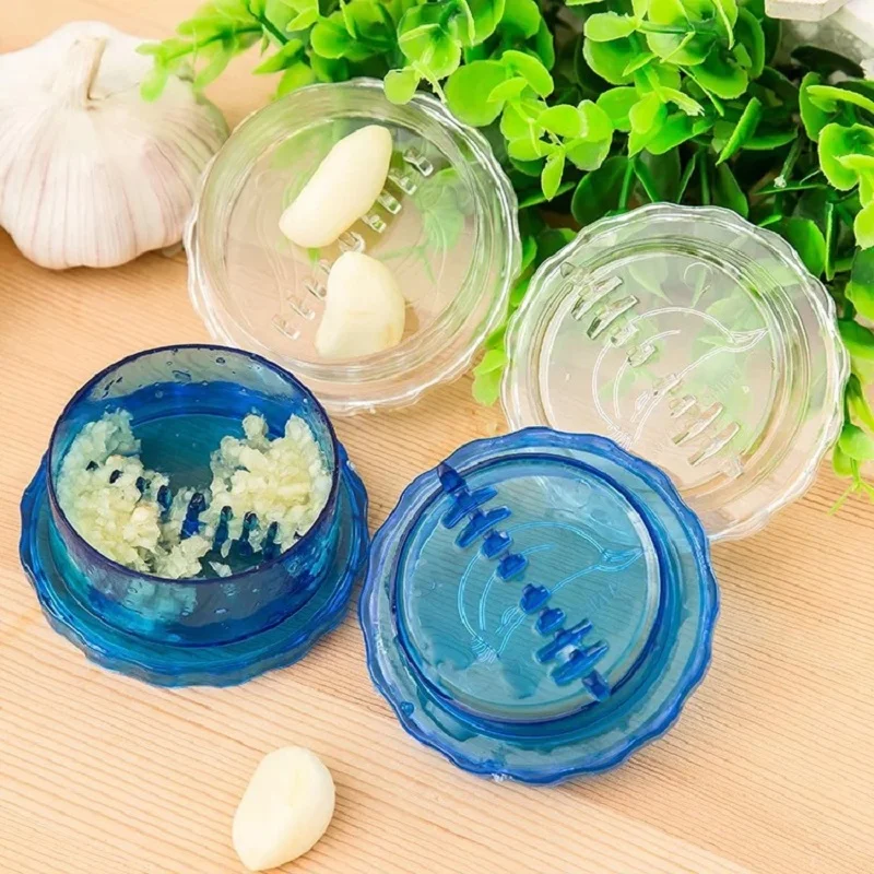 

1pc Creative Rotary Garlic Grinder Garlic Twister Garlic Sludger Plastic Manual Garlic Maker Kitchen Garlic Pressing Gadget