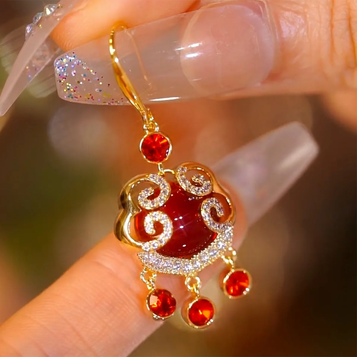 Красные серьги в китайском стиле