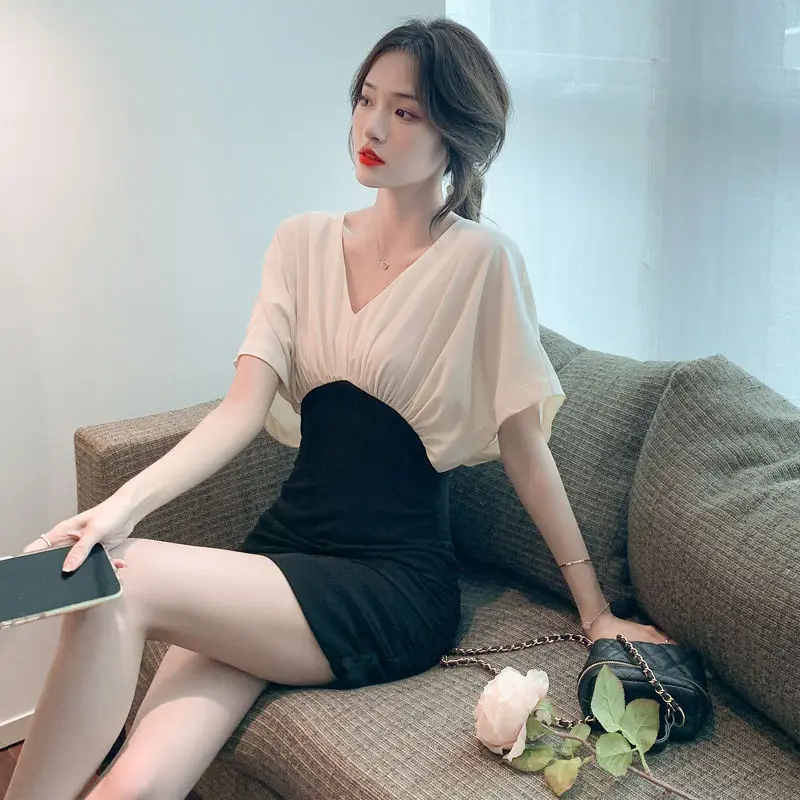 

Elegant and Sexy Deep V-neck Dress for Women, Ideal for A Sophisticated Look Vestidos Para Mujer