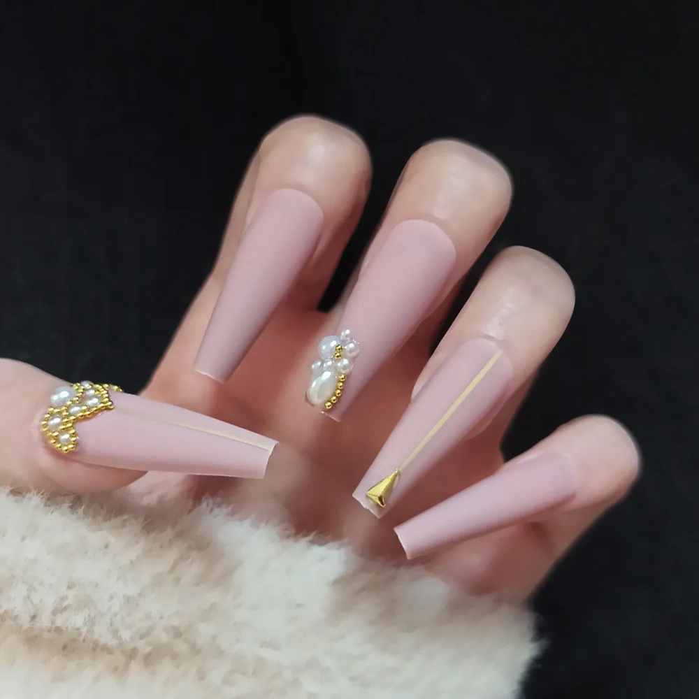 

Super Long Ballet Coffin Nail Enhancement Film In Winter Ultra-thin Temperament Shows White Pearl False Nail