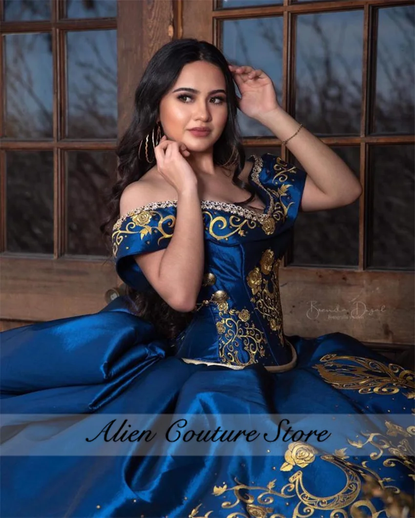 Великолепные синие платья для Quinceanera с многоярусными оборками и милыми бусинами