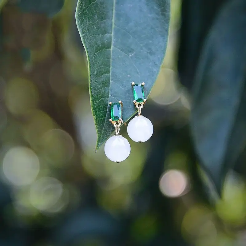 

925 Natural Women's Ear Studs Emerald Vintage Round Beads Women's Ear Studs Eardrops Temperament Vintage Jewelry Luxury Korean
