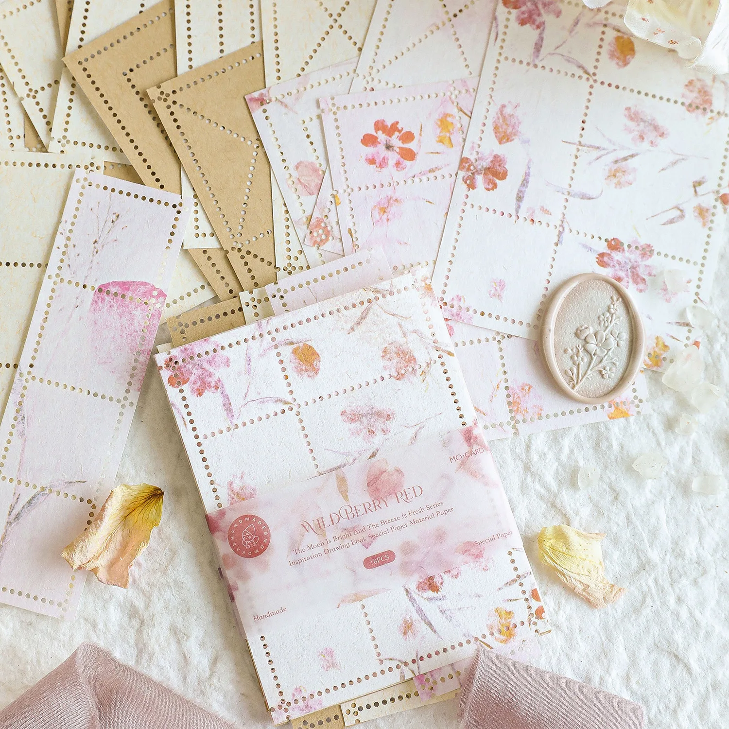 

18pcs Vintage Mixed Papers Decorative Handmade Scrapbook Aesthetic Hollow Junk Journal Diy Art Craft Diary Album Material Paper