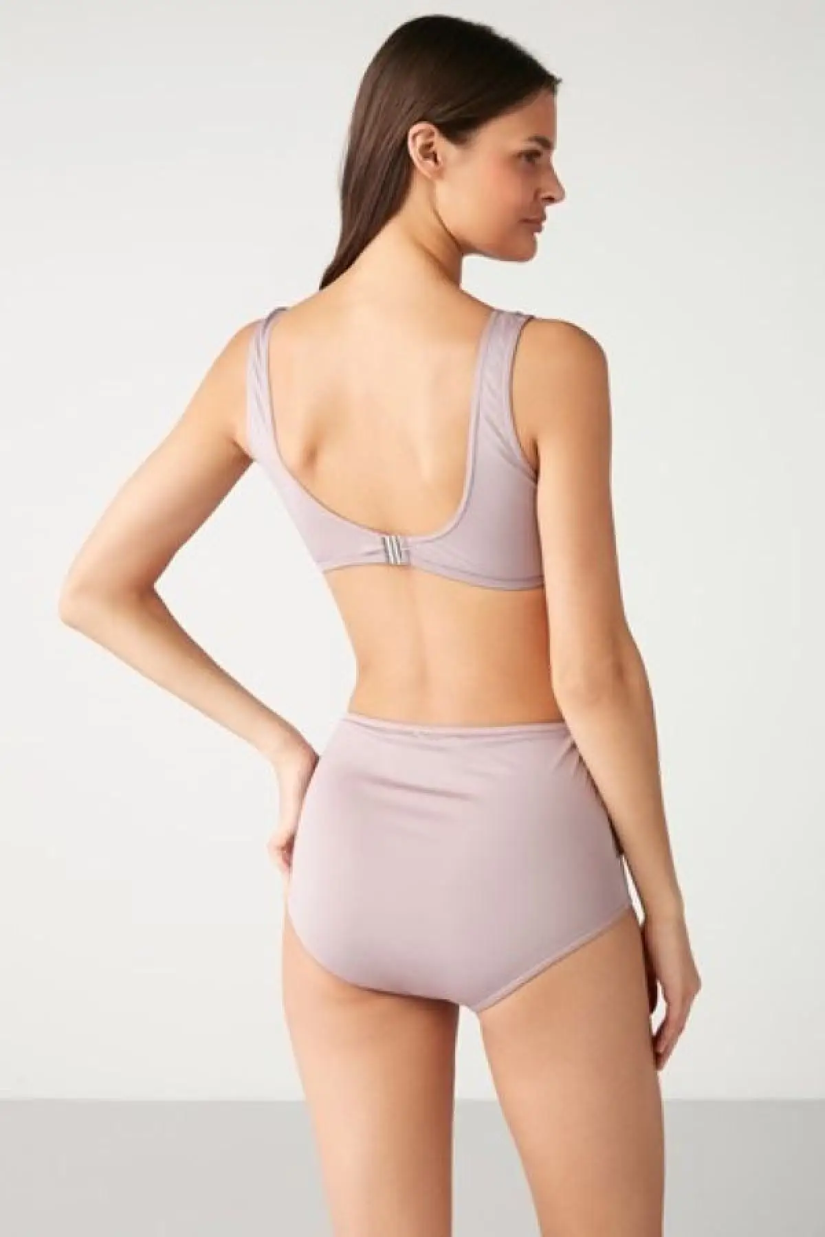 Рисунок 3 - Женское бикини со съемной тонкой