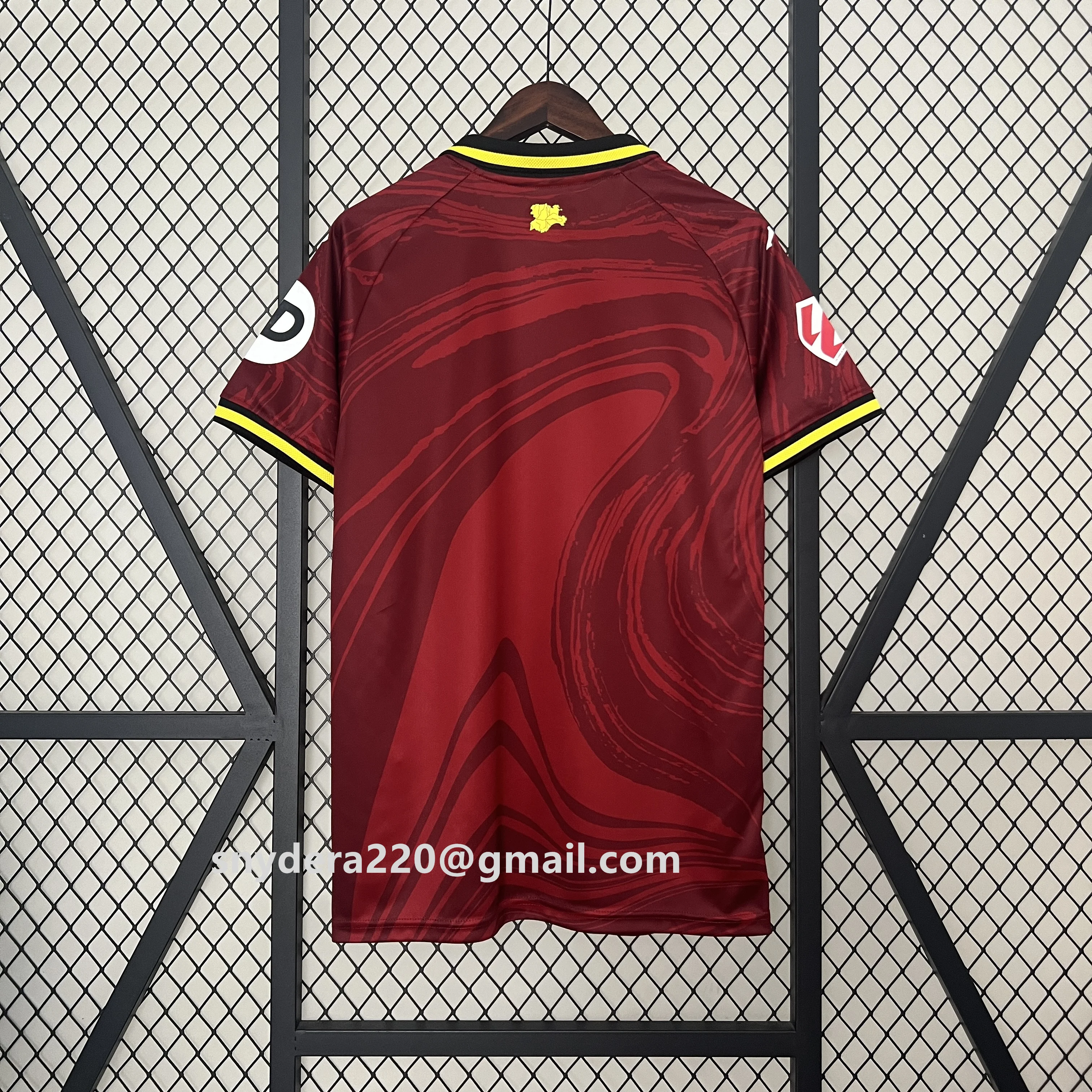 2024/25 Мужская однотонная красная быстросохнущая одежда для тренировок настоящие