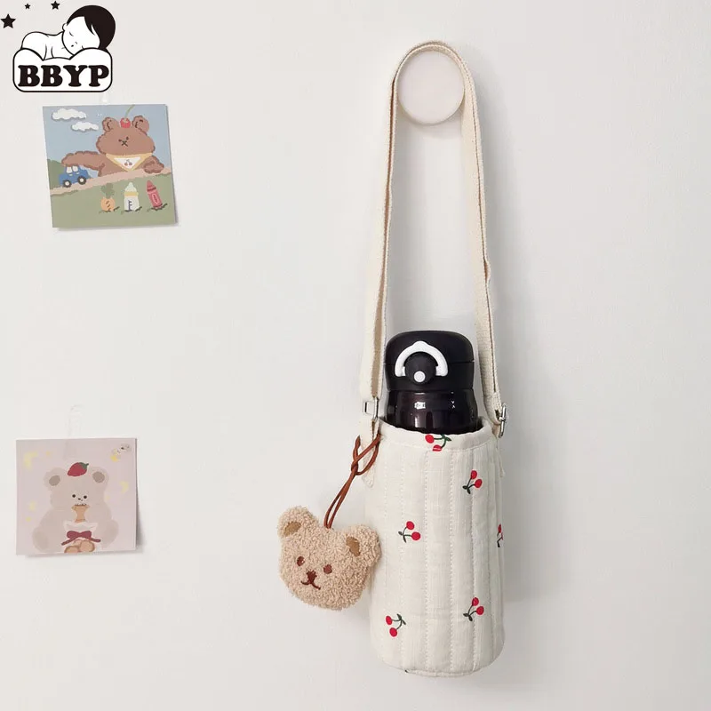 Чехол с принтом вишни для спортивной бутылки водой изолированный мешок термос