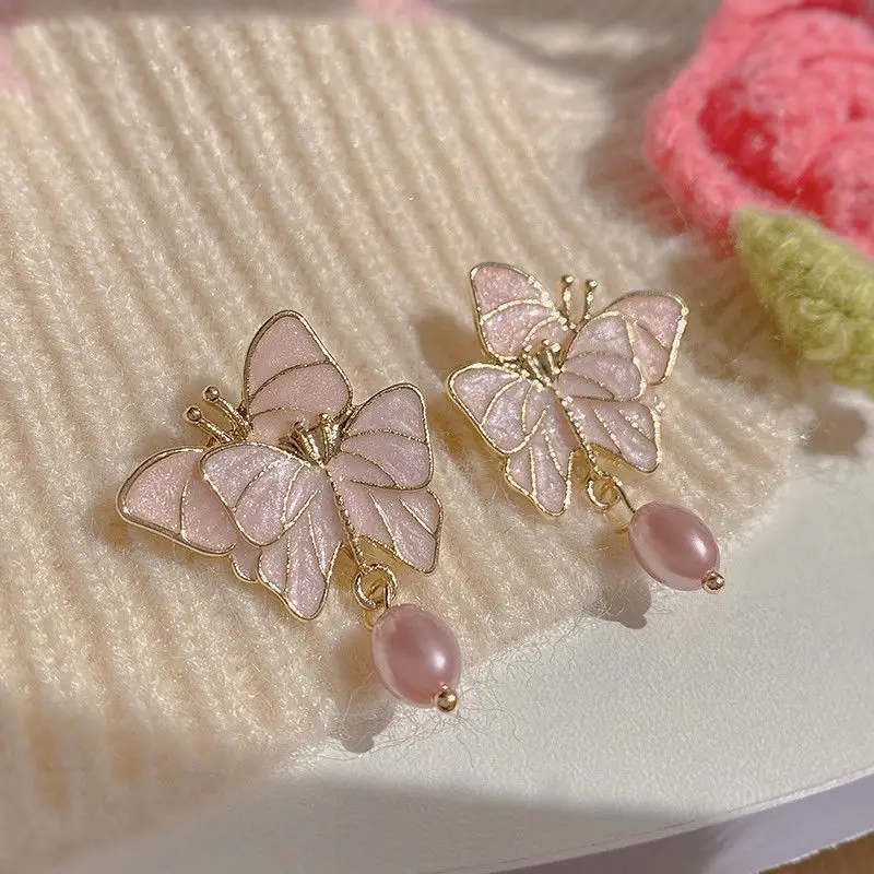 

Korean Fashion Sweet Butterfly Pearl Stud Earrings For Women Hundred Design Net Red Earrings Jewelry Female Lover Gift