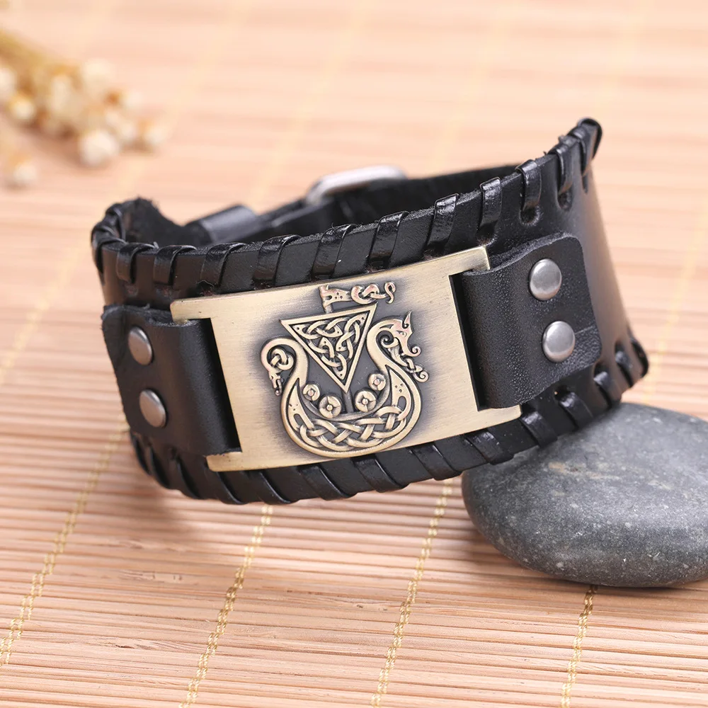 

Trendy Popular Marine Jewelry Style Pirates of The Caribbean Metal Logo Leather Punk Men's Bracelet Party Accessories