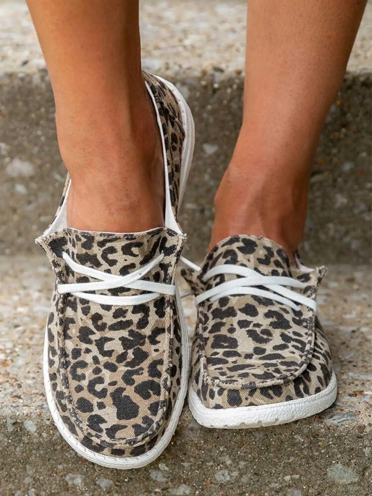 New Ladies Leopard Lace Up Round Toe Flat Sneakers Canvas Shoes Spring Summer Women Casual Shoes Low Upper Slippers Flats