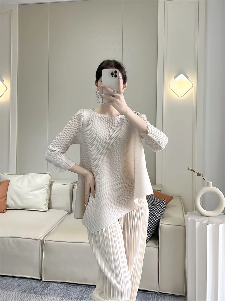 

Miyake，elegant，Dress ，Formal occasions Spring 2023 New Women's Versatile Solid Simple Relaxed Long Sleeve T-shirt Top