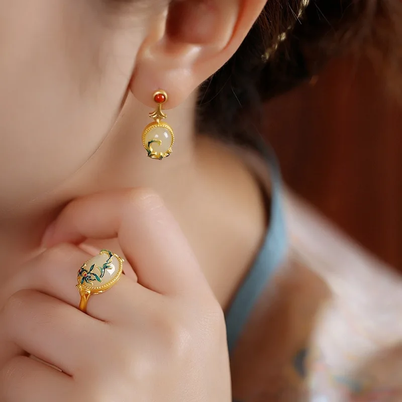 

Кольцо женское регулируемое с натуральным камнем