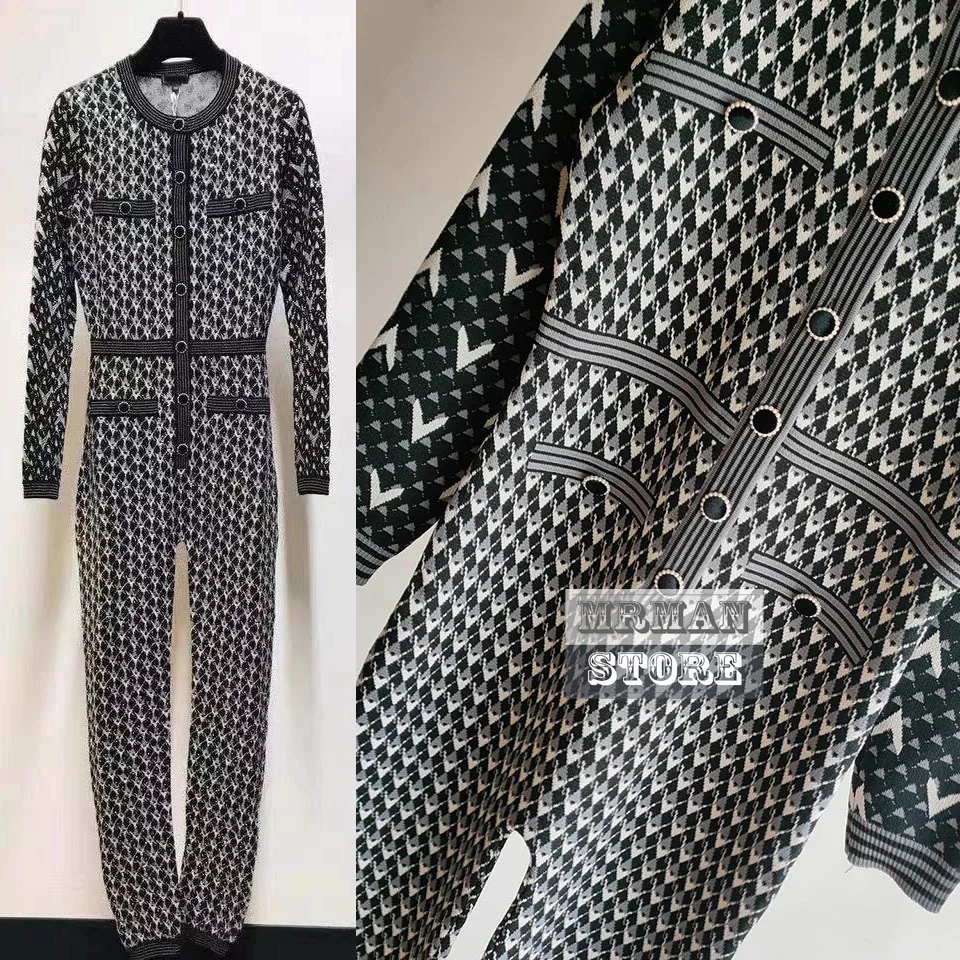 

Женский трикотажный комбинезон с длинным рукавом и принтом